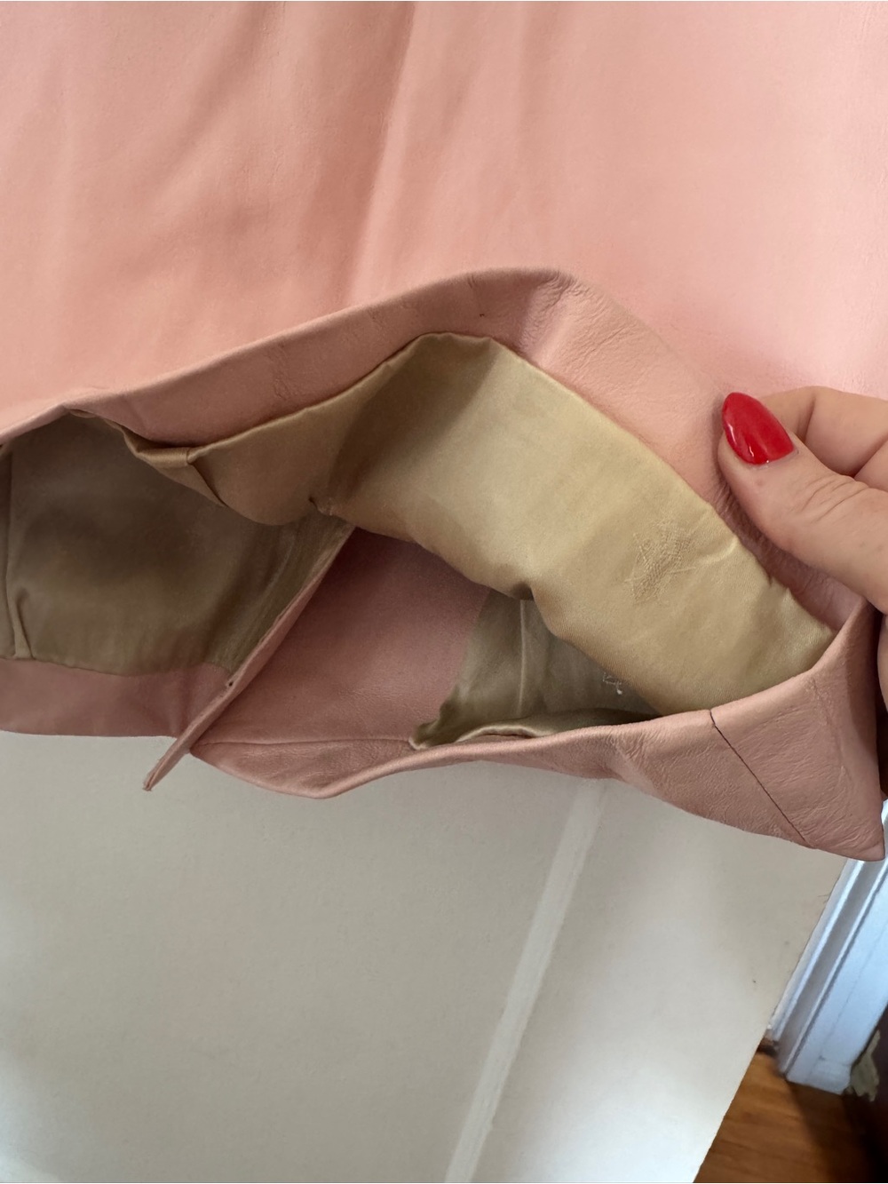 Vintage Soft Pink Leather Pencil Skirt - Picture 2 of 7